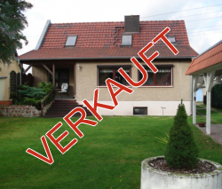 Lichtdurchflutete Eigentumswohnung mit Balkon, großem Garten und Weitblick, in ruhiger Randlage von Bamme bereits verkauft